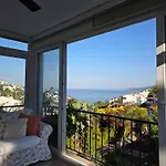 Villa Sevinc Akasya Luxury *